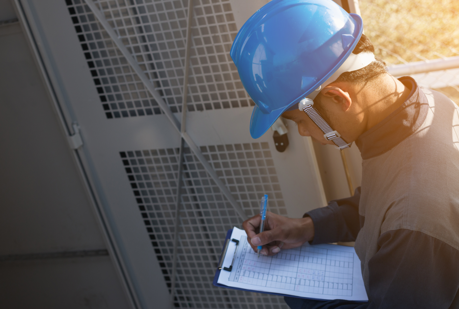 engenheiro-faz-laudo-tecnico-ar-condicionado-em-sp-dbg-ar